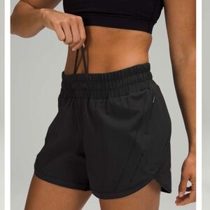 Like New, Lululemon Track That Mid-Rise Short 5" Black, SZ 4